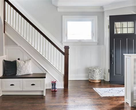 16 Comfortable Transitional Entry Hall Designs That Will Welcome You Inside