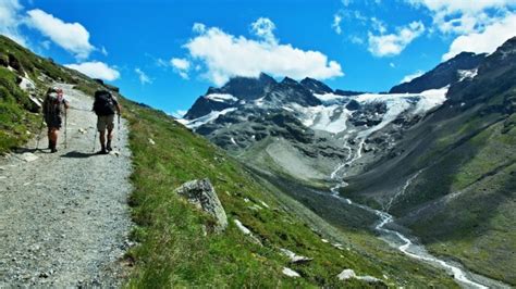 Menschen in langzeitarbeitslosigkeit brauchen neue perspektiven. Bregenzerwald region, Vorarlberg, Austria travel guide ...