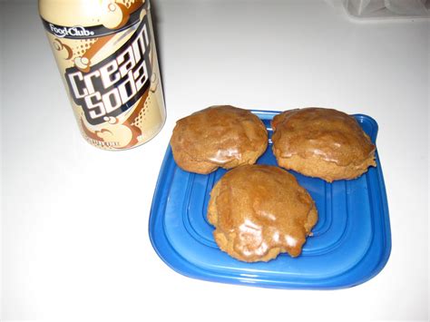 Eating With A Cream Soda Cookies Sound Familiar
