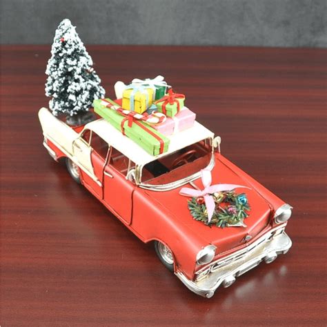 Car with Christmas Tree and Gifts Vintage Model - TrendySweety
