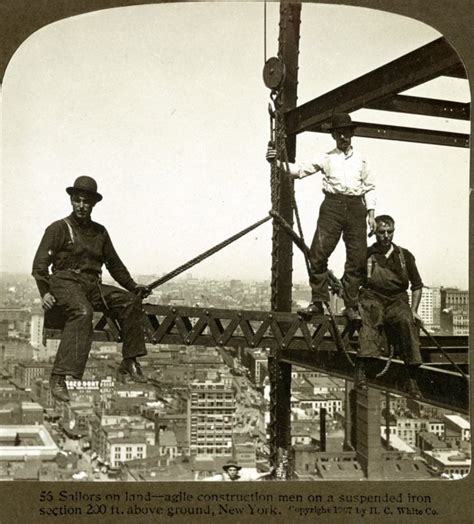 See 30 Photos Of Daredevil Skyscraper Construction Workers Hanging Out