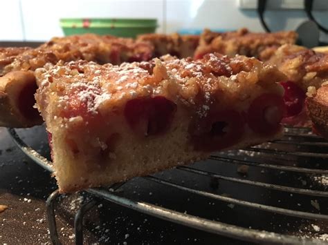 Leckere obstkuchen, einfache obstkuchen, schnelle obstkuchen, saftige obstkuchen, zitronenkuchen, rhabarberkuchen, obstkuchen mit mürbteig, obstkuchen aus hefeteig, streuselkuchen, blaubeerkuchen, heidelbeerkuchen, karottenkuchen, himbeerkuchen, erdbeerkuchen, gesunder kuchen, obstkuchen, obstkuchen mit streuseln, blechkuchen, zwetschgenkuchen, pflaumenkuchen, himbeerkuchen, orangenkuchen. Schneller Blechkuchen mit Obst von kerstin0805 | Chefkoch