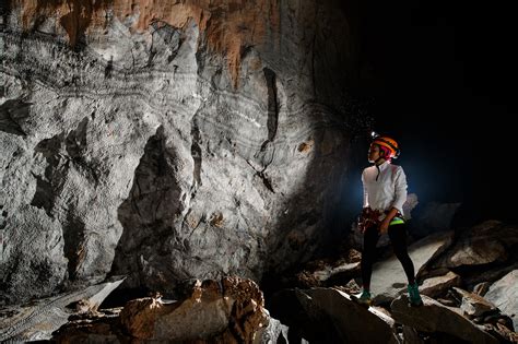 Wallpaper Asia Cave Vietnam Flashlight Hang Son Doong Nature