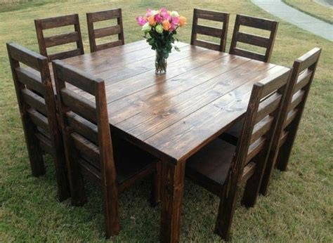 Choose the dining room table design that defines your family's style and character. Farm table design ideas - beautiful solid wood dining tables