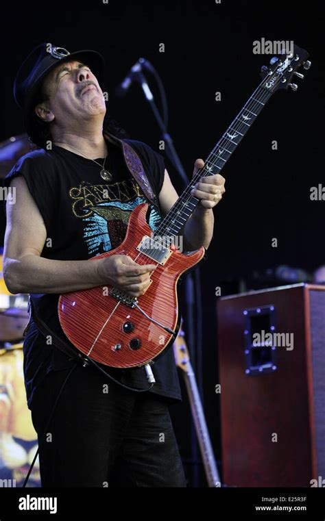 Carlos Santana Stock Photos And Carlos Santana Stock Images Alamy