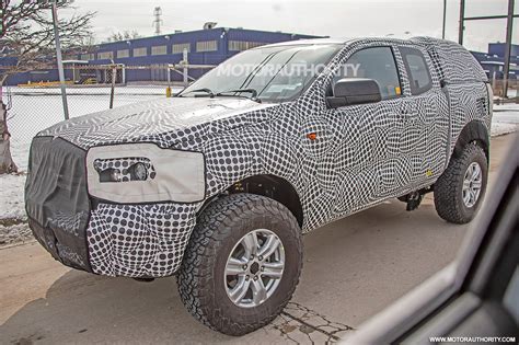 Ford Bronco Pickup Reportedly Coming To Take On Jeep Gladiator