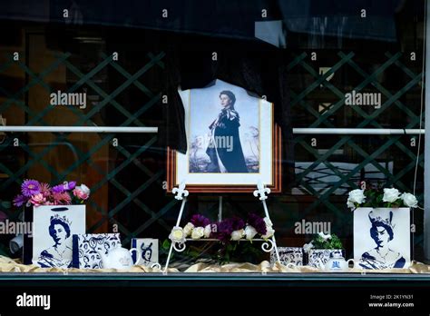 Queen's death (emotive poignant tribute remembering commemorating