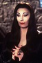 𖤐 𝖇𝖊𝖘𝖙 𝖔𝖋 𝖍𝖔𝖗𝖗𝖔𝖗 𖤐 on Twitter: "anjelica huston as morticia in the 90's ...
