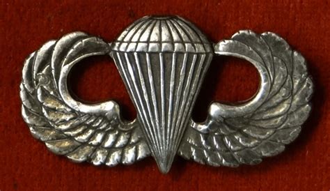 Sterling Parachutist Qulification Badge Us Awards And Various Items