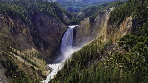 10 Things You May Not Know About Yellowstone National Park