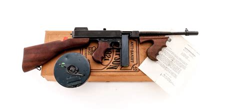 Replica Model 1921 Thompson Submachine Gun
