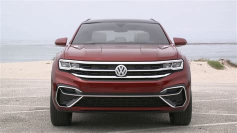 The atlas cross sport brings a bold style and a modern performance to the road. 2020 VW Volkswagen Atlas CrossSport - First Drive Test ...