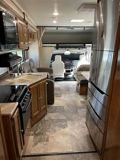 2019 Coachmen Leprechaun 311fs