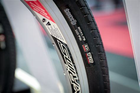 I'm looking for tubeless tyres for my road bike. Maxxis adds more skinwall; tubeless & 29er DH; and 2.6 ...