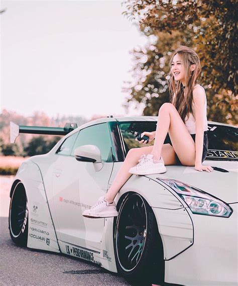 Jdm Auto Girls Jdm Girls Nissan Gt R Classy Cars Porsche Ferrari Lamborghini Aventador