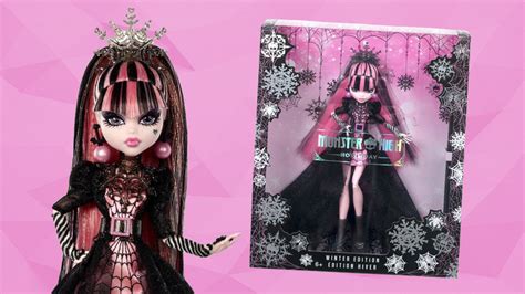 Monster High Howliday Winter Edition Draculaura Doll 2022