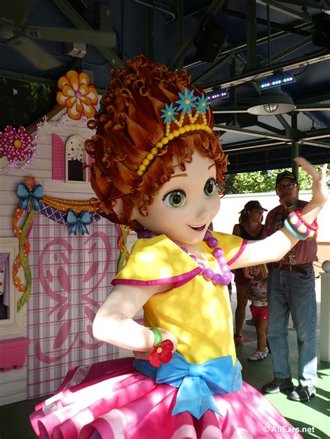 Fancy Nancy Arrives In Disneys Hollywood Studios For Meet And Greets