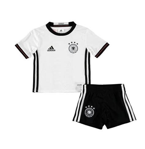 La compétition nationale se résumait alors à des confrontations entre les champions. Achetez Tenue de Football Allemagne Adidas Home Mini Kit 2016-2017