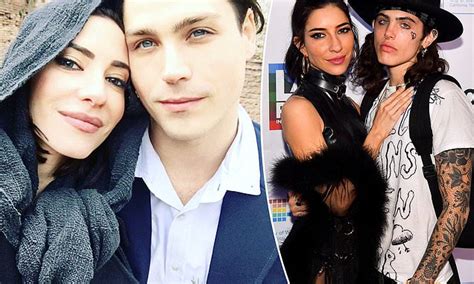The Veronicas Reveal They Live Together In A Self Sustainable And Off