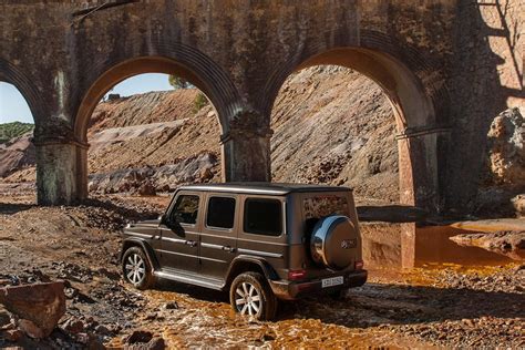This Is How You Drive The Mercedes G Class Through Mud Carbuzz