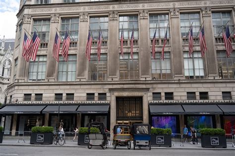 Saks Off 5th The Real Deal Discover The Differences Between Saks Fifth Avenue And Its Off