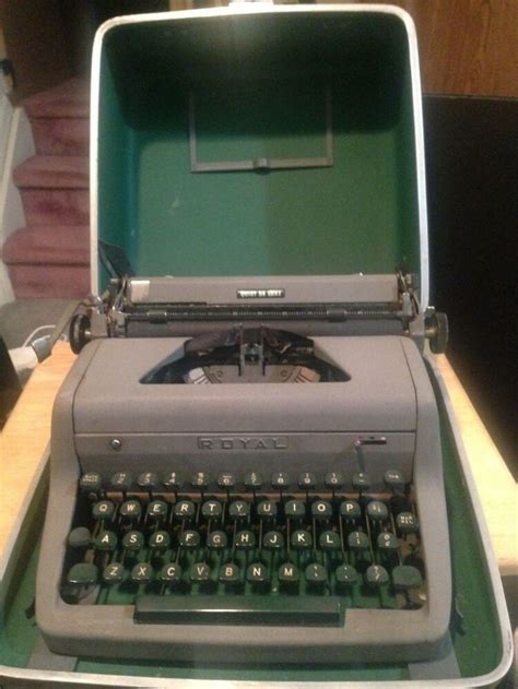 Vintage Royal Quiet Deluxe Typewriter