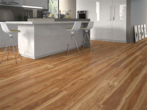 Donde comprar en Zaragoza pavimento y revestimiento imitación madera