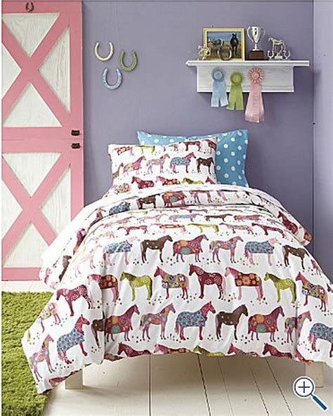 Sweet and feminine, this princess crown single bed from the mercuri collection features delicate pink hues that's perfect for a child's bedroom. Lovely Little Pony Theme Bedroom For Your Daughter 2018 ...