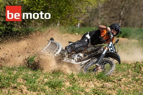 This Custom Cr1000 2 Stroke Dirt Bike Is Certifiably Crazy Bemoto