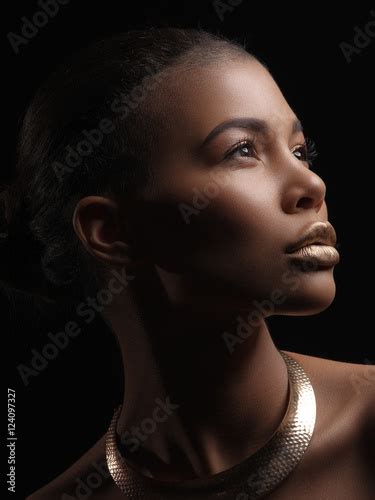 Strong Nude African Woman Model Porn Photo