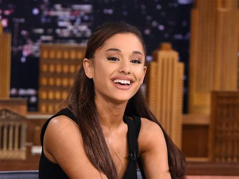 Ariana Grande Debuts Ari Perfume Commercial And It S Super Chic — Video Bustle