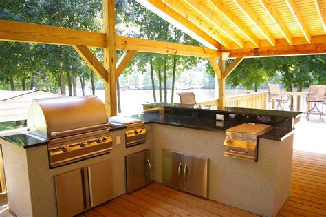 Plan online with the kitchen planner and get planning tips and offers, save your kitchen design or send your online kitchen planning to friends. Outdoor Kitchen Design: How to Design Outdoor Kitchen ...