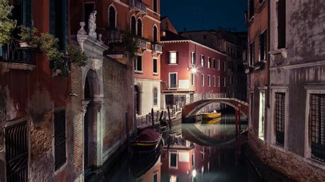 Discover Venice At Night Through Stunning Photographs Architectural