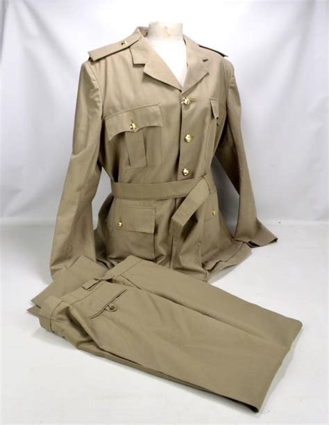 An Raf Officers Tropical Dress Uniform No 6 With Gilt Metal Buttons