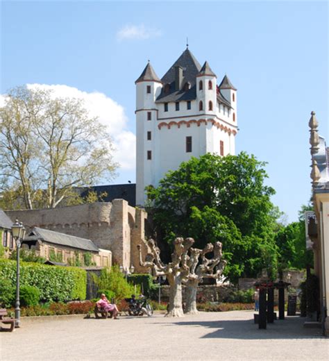 Kurfürstliche Burg In Eltville ⋆ Rheingau Die Weinregion