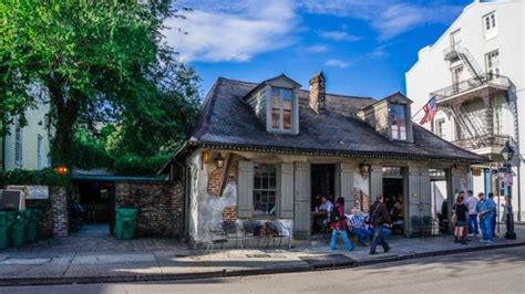 Lafittes Blacksmith Shop Bar Is One Of New Orleans Most Haunted Bars