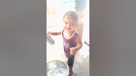 माधव नहा रहा है पूरा वीडियो Youtube