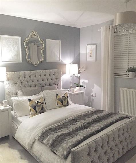 Take a look at the following photos of 20 romantic bedrooms. @sandramarkas1 | Grey bedroom design, Silver bedroom ...