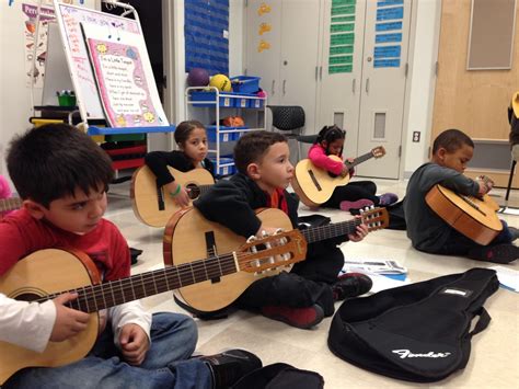 6 Benefits Of Enrolling Your Child In A Music Class