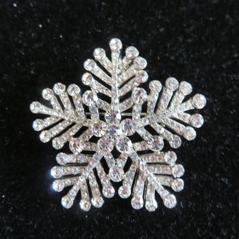 Sparkling Clear Rhinestone Vintage Snowflake Pendant Pin Etsy Clear