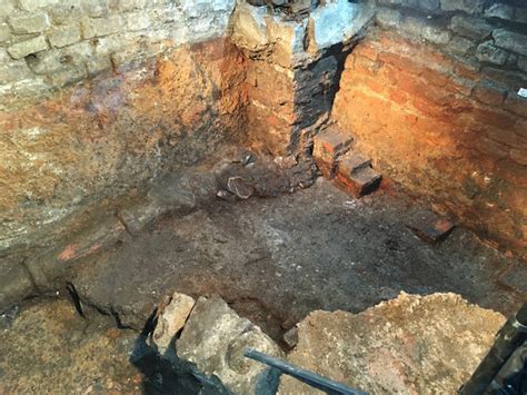 Archaeologists Begin Re Excavating Hidden Roman Bath At The Roman Baths