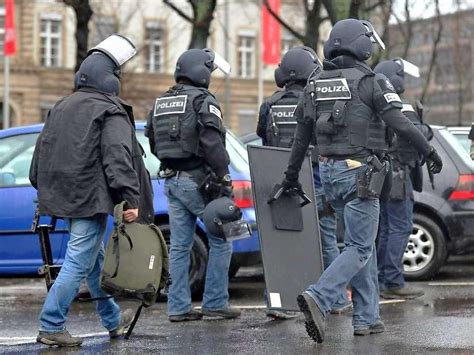 members of one of germany s police special units sek mek gsg9 zuz military special forces