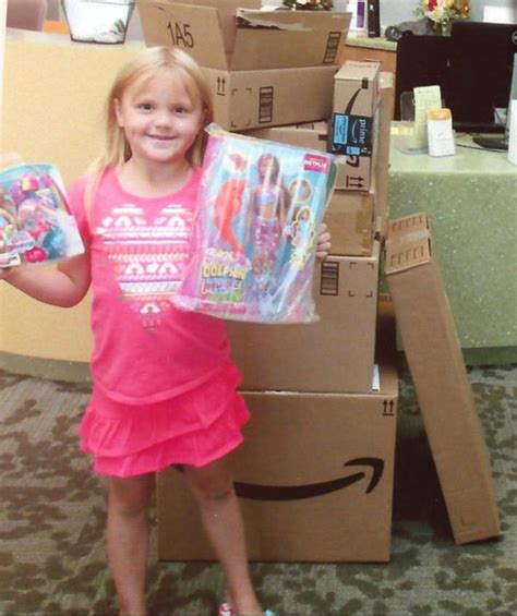 Girl Sneaks 350 Toy Order On Amazon Mom Has Her Donate Items To