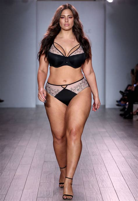 Plus Size Hottie Ashley Graham Shows Off Insane Cleavage In Eye