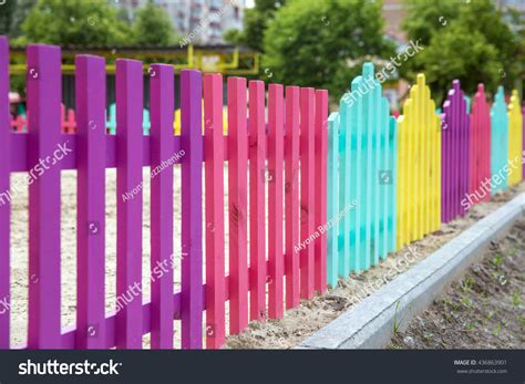 5755件の「multi Colored Fence」の画像、写真素材、ベクター画像 Shutterstock