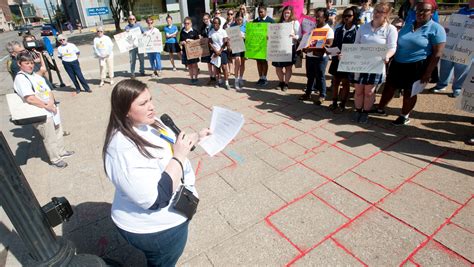 Vigil Calls Attention To Sex Trafficking During Kentucky Derby