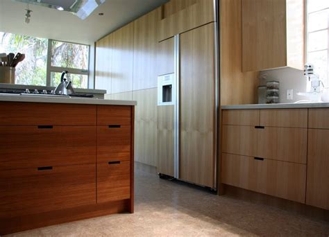 Kitchen cabinets and storage units come in a variety of sizes as do kitchens. A Buying Guide of IKEA Kitchen Cupboard Doors - TheyDesign ...