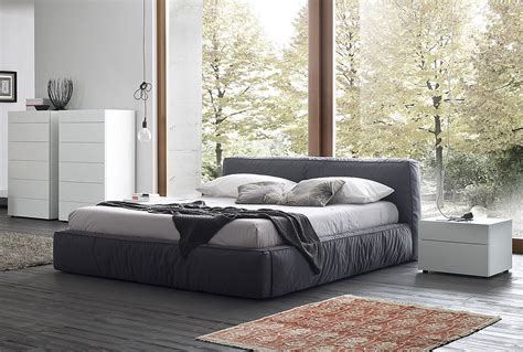 Lacquered Made In Italy Wood And Nano Fabric High End Platform Bed In