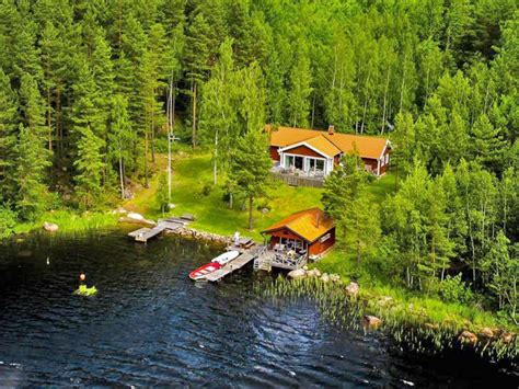 Genießt ein paar urlaubstage mit sommerfrische und traumhaftem seeblick! Schweden Ferienhäuser Östergötland » Haus Tingkullanäs