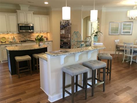 We've curated some of our favorite coastal kitchen ideas to help your next home project set sail. Kitchen | White coastal kitchen, Coastal kitchen, Kitchen